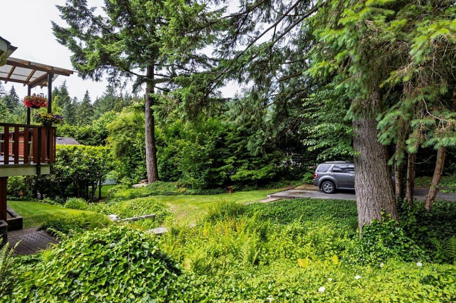 4588 Cliffmont Road North Vancouver, BC - 40