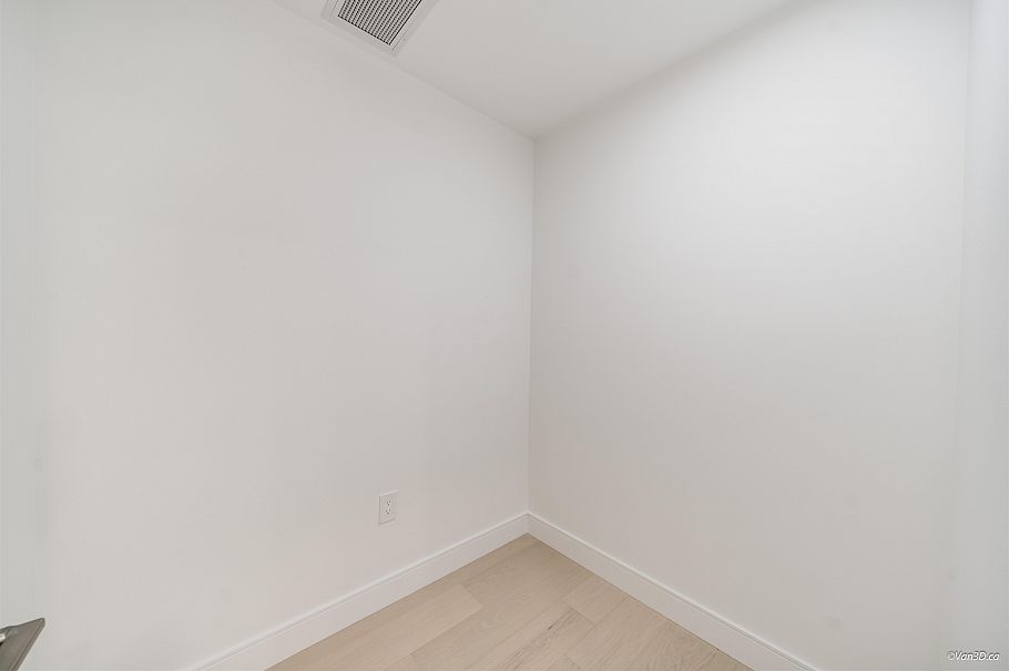 110 918 W 32nd Avenue Vancouver, BC - 22