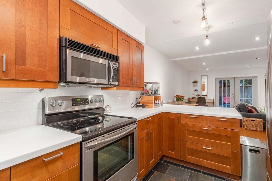 9 2151 Banbury Road North Vancouver, BC - 13