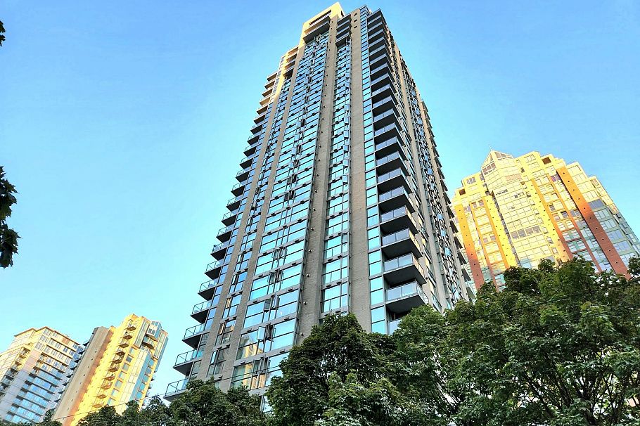 928 RICHARDS STREET, Vancouver BC V6B 3C1 Vancouver, BC - 1