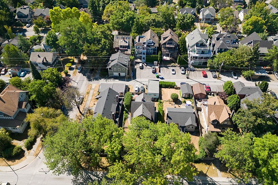 324 W 12th Avenue Vancouver, BC - 7