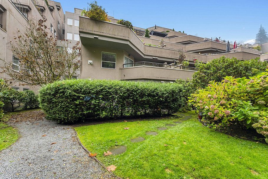 102 1500 Ostler Court North Vancouver, BC - 33