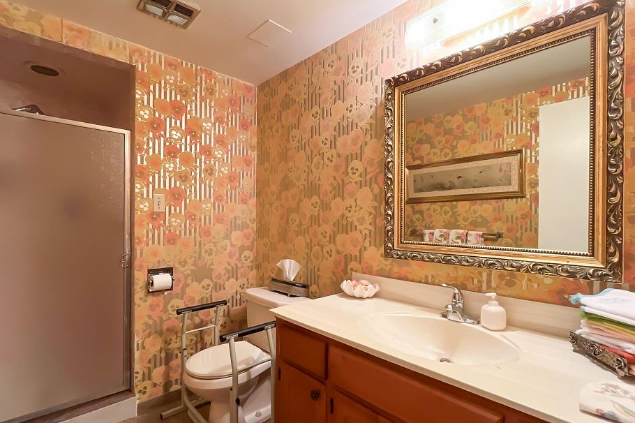 4680 W 15th Avenue Vancouver, BC - 20