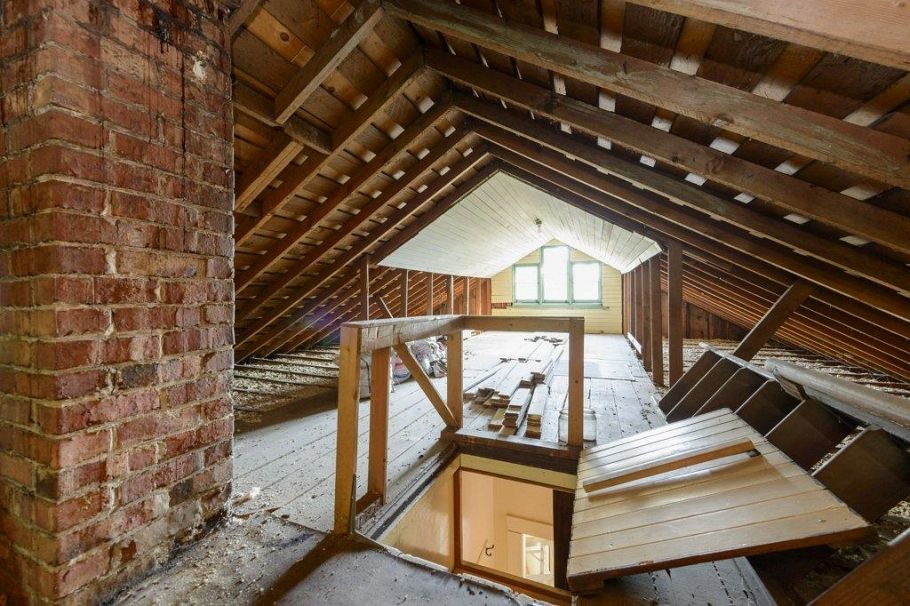 535 W 15th Street North Vancouver, BC - 32