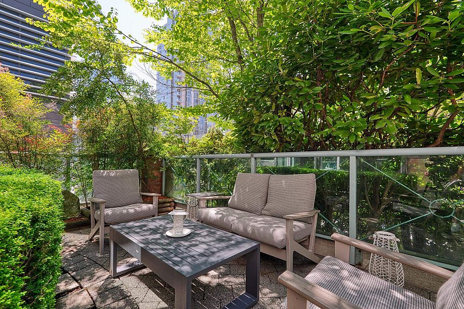 281 Smithe Street Vancouver, BC - 18