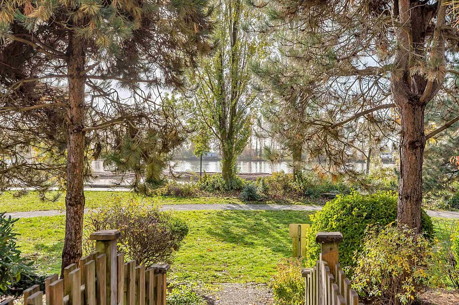 8533 Aquitania Place Vancouver, BC - 29