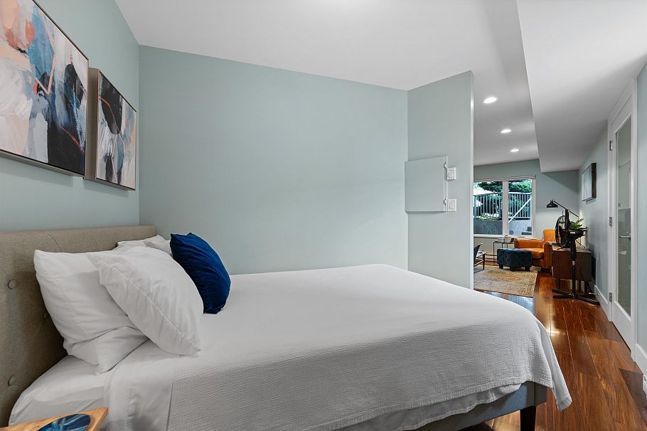 2005 Larson Road North Vancouver, BC - 33