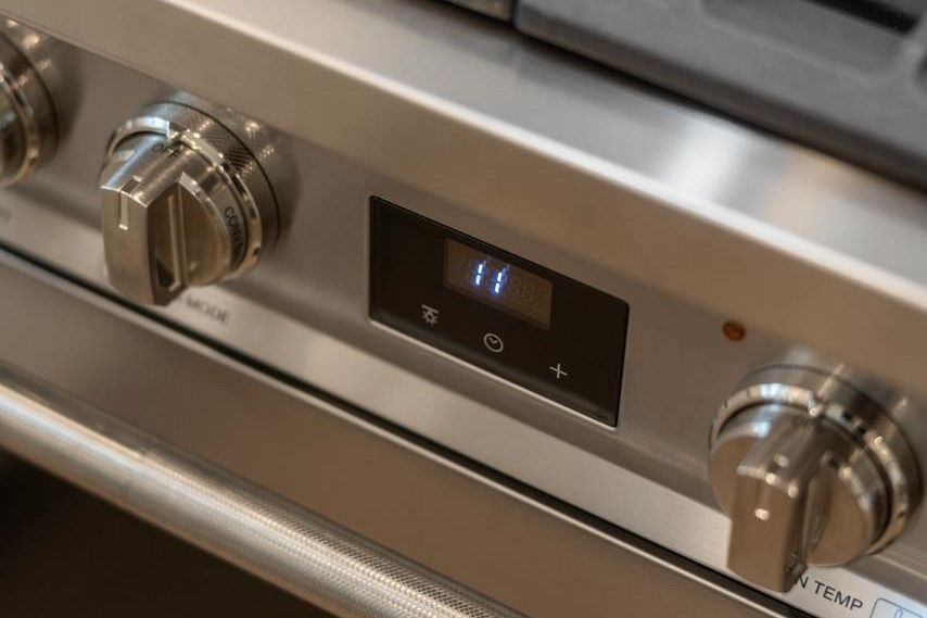 2053 E 4th Avenue Vancouver, BC - 8