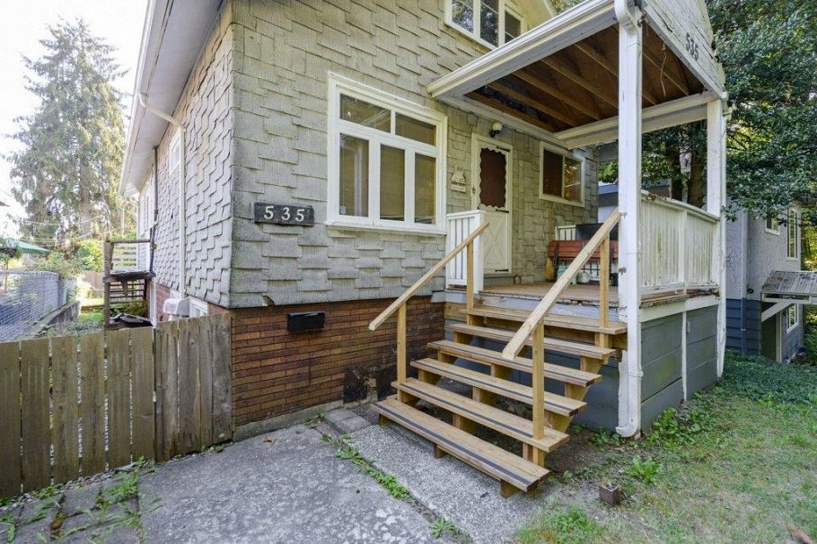 535 W 15th Street North Vancouver, BC - 3