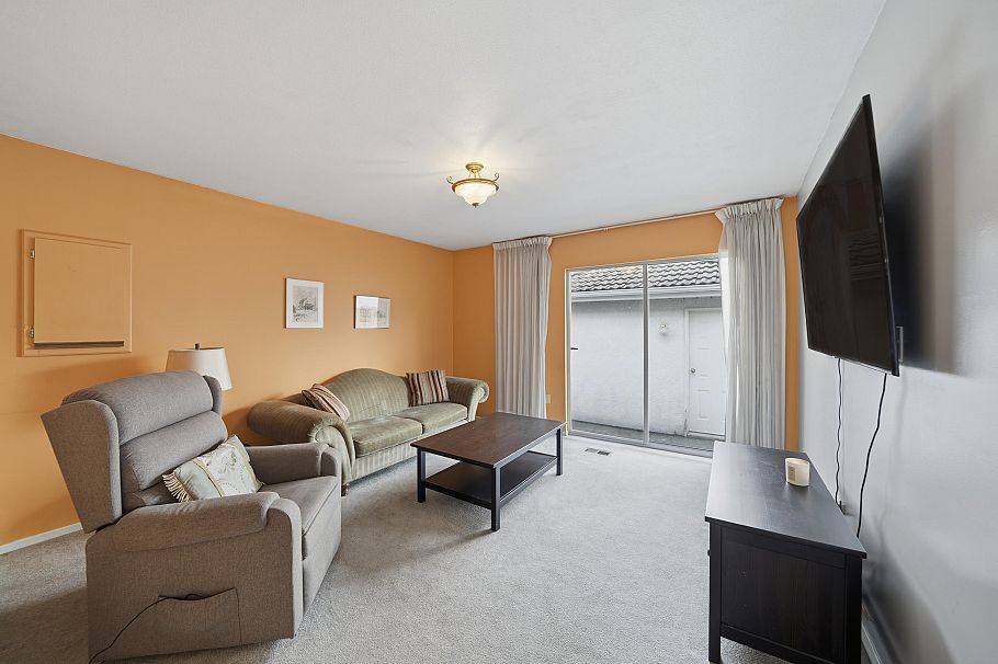 2915 Charles Street Vancouver, BC - 13