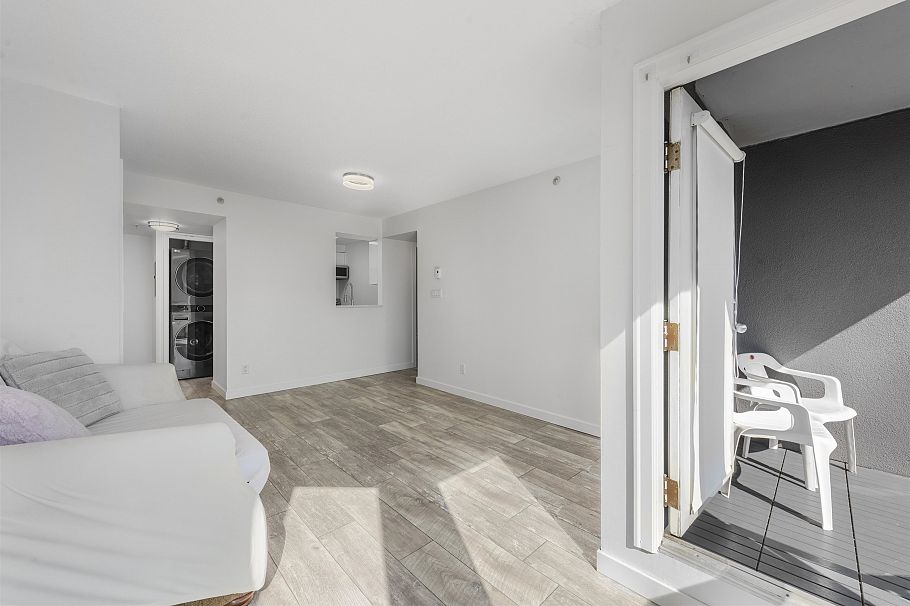 1401 811 Helmcken Street Vancouver, BC - 15