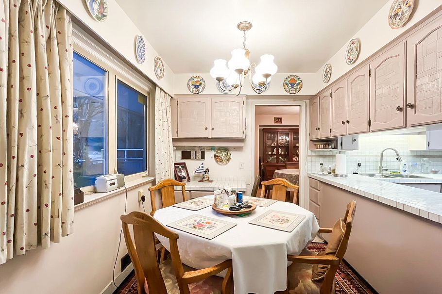 4680 W 15th Avenue Vancouver, BC - 15