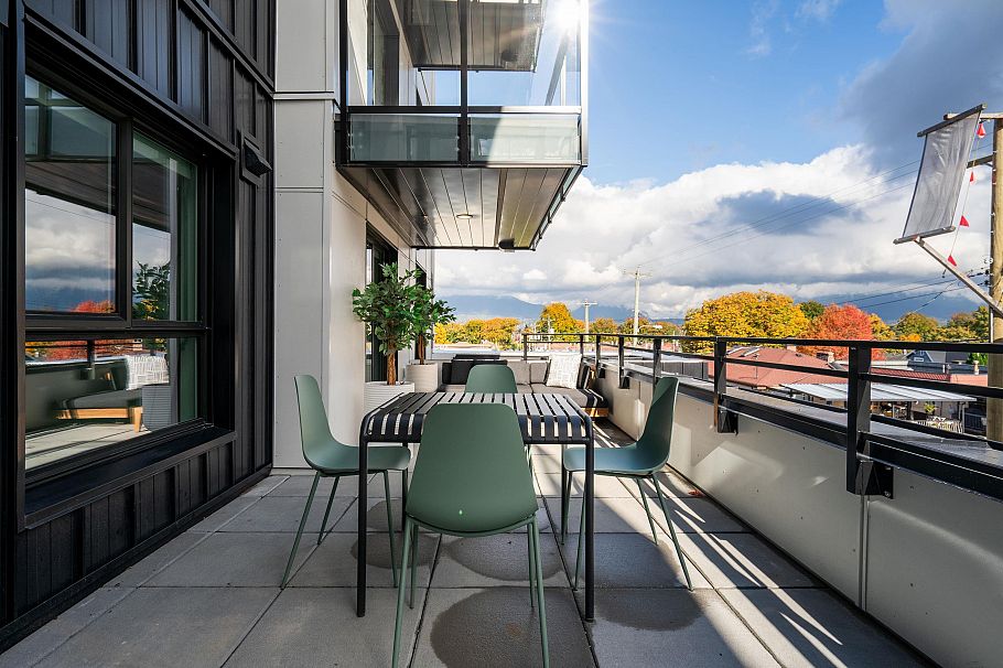 203 2419 Grant Street Vancouver, BC - 33