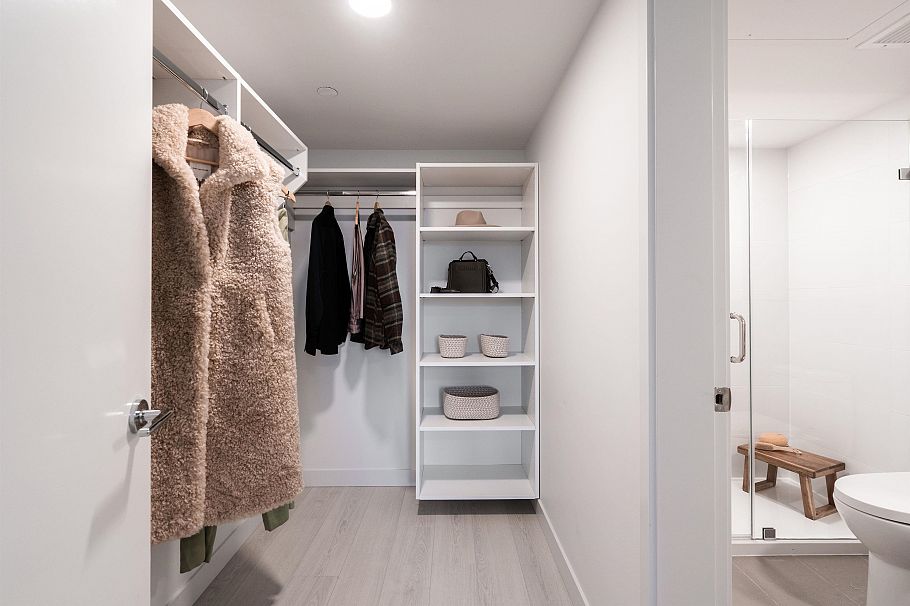 203 2419 Grant Street Vancouver, BC - 19