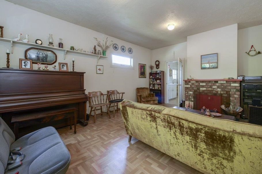 535 W 15th Street North Vancouver, BC - 5