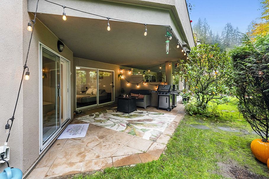 102 1500 Ostler Court North Vancouver, BC - 27