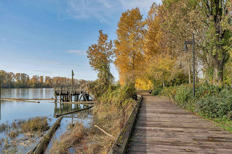 8533 Aquitania Place Vancouver, BC - 31