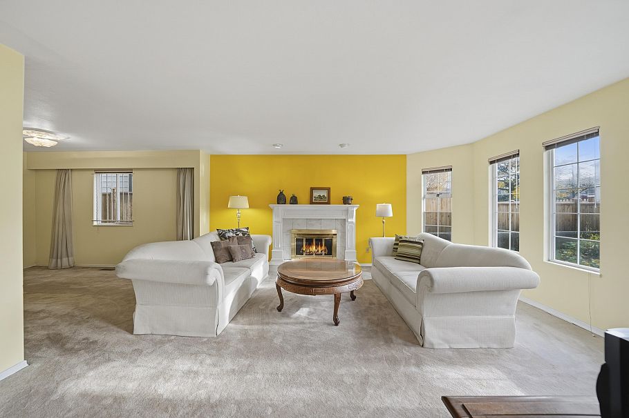 2915 Charles Street Vancouver, BC - 3