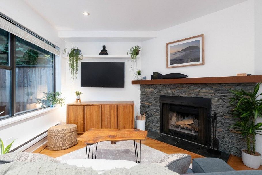 9 2151 Banbury Road North Vancouver, BC - 3