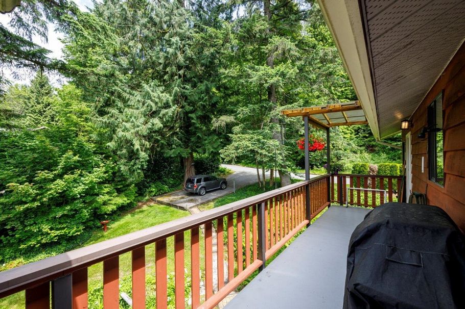 4588 Cliffmont Road North Vancouver, BC - 35