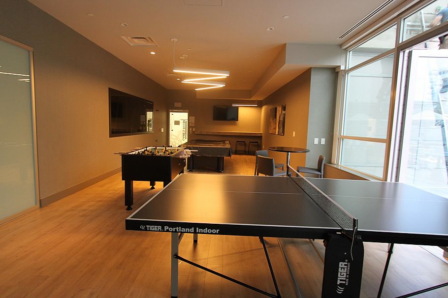 1609 125 E 14th Street North Vancouver, BC - 23