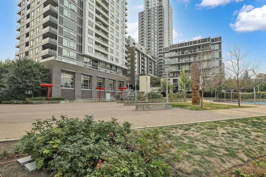 1206 5470 Ormidale Street Vancouver, BC - 32