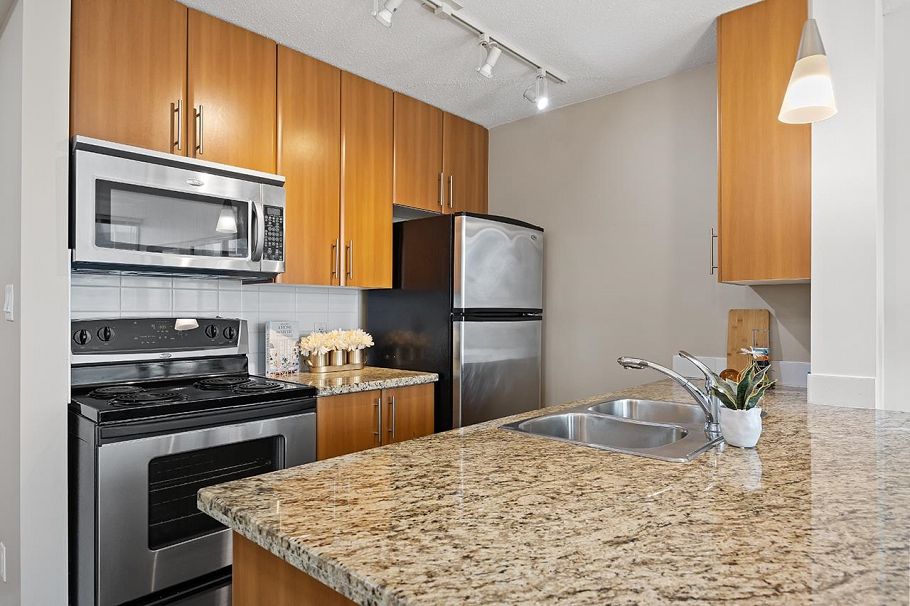 2806 688 Abbott Street Vancouver, BC - 5