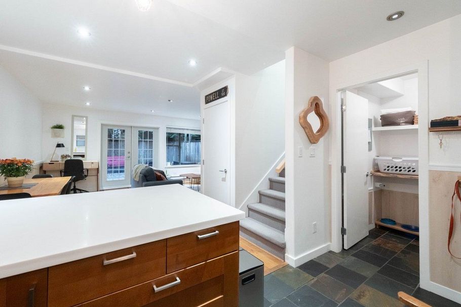 9 2151 Banbury Road North Vancouver, BC - 15