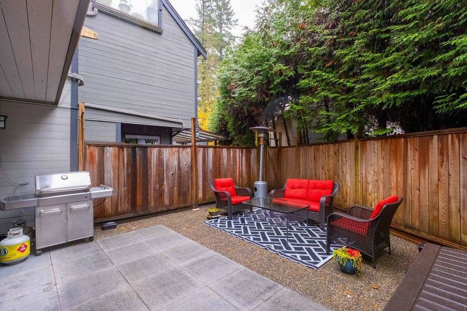 9 2151 Banbury Road North Vancouver, BC - 27