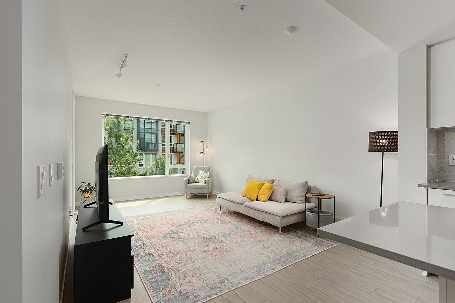 205 2651 Library Lane North Vancouver, BC - 3