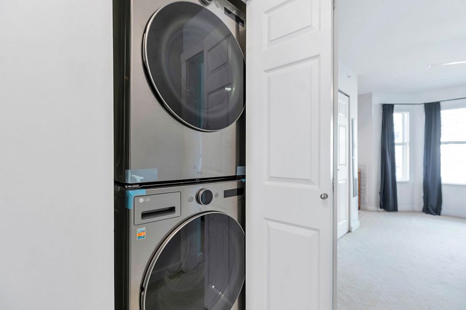 8533 Aquitania Place Vancouver, BC - 25