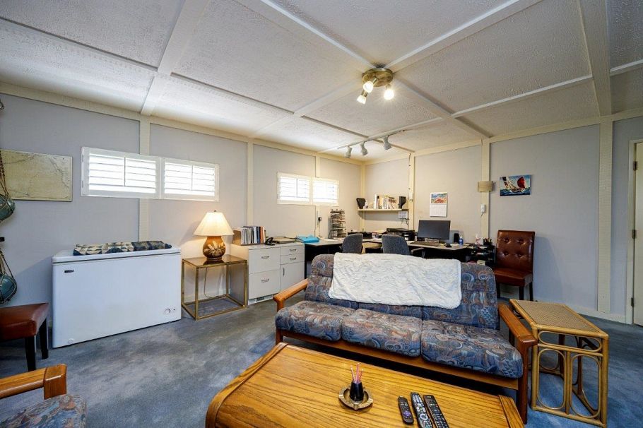 4588 Cliffmont Road North Vancouver, BC - 30