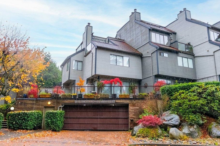 9 2151 Banbury Road North Vancouver, BC - 1