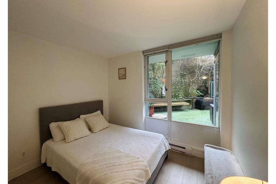 202 1033 Marinaside Crescent Vancouver, BC - 5