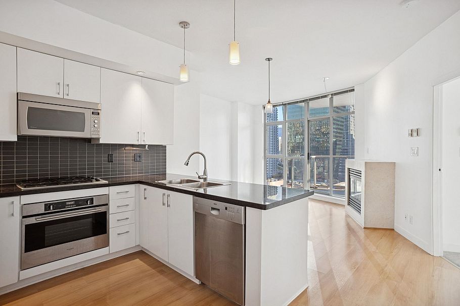 1203 1050 SMITHE STREET, Vancouver BC V6E 4T4 Vancouver, BC - 14