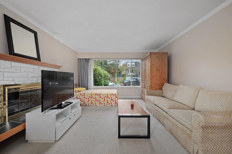 3845 W 14TH, Vancouver BC V6R 2X1 Vancouver, BC - 1
