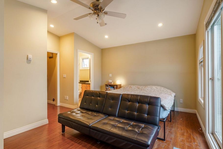 1150 East 41st Avenue Vancouver, BC - 21