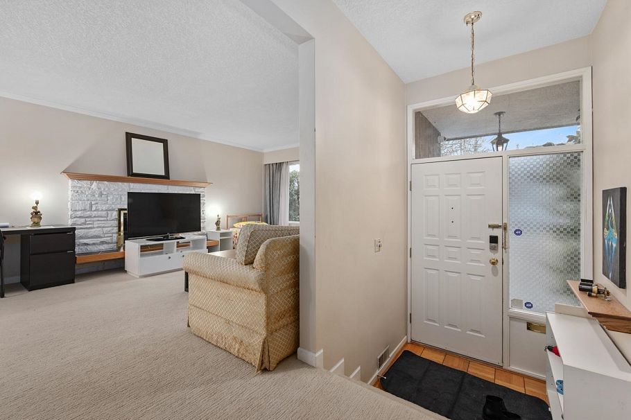 3845 W 14TH, Vancouver BC V6R 2X1 Vancouver, BC - 14