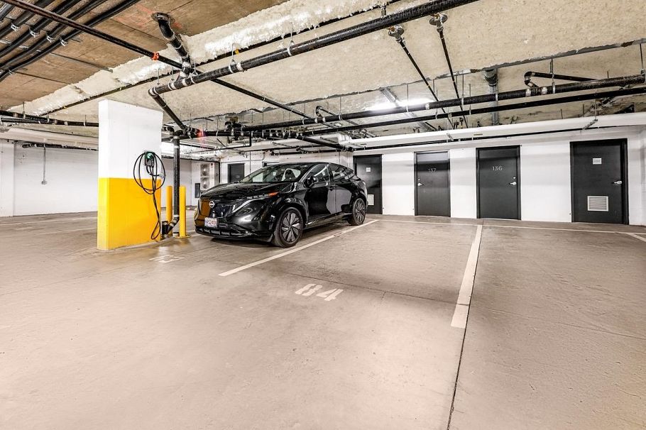 137 535 E 2nd Street North Vancouver, BC - 32