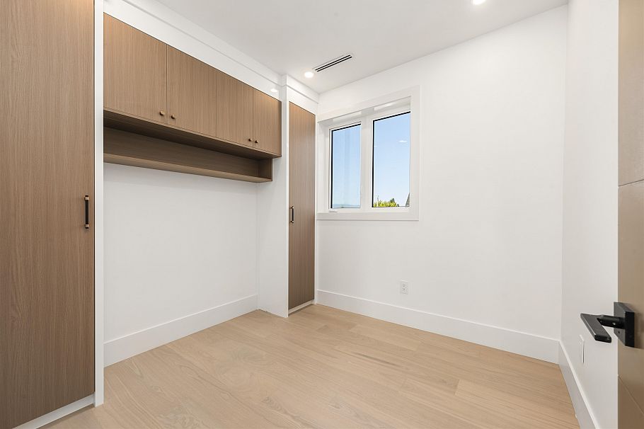 2 847 E 10th Avenue Vancouver, BC - 19