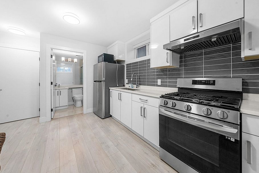 6751 Knight Street Vancouver, BC - 29