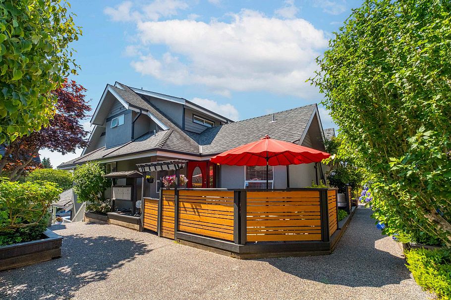 4 260 E 4th Street North Vancouver, BC - 9