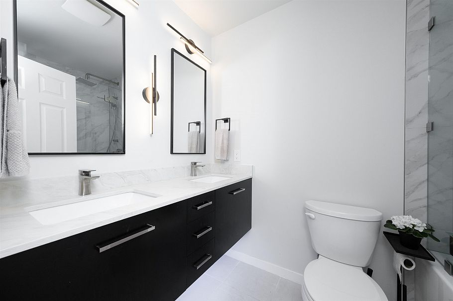 4 260 E 4th Street North Vancouver, BC - 22