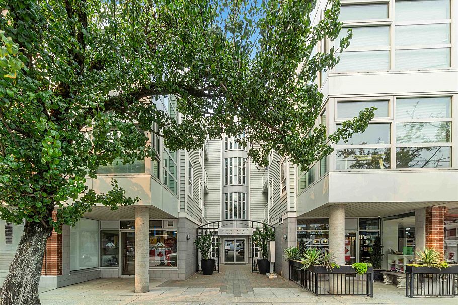 307 2929 W 4th Avenue Vancouver, BC - 1