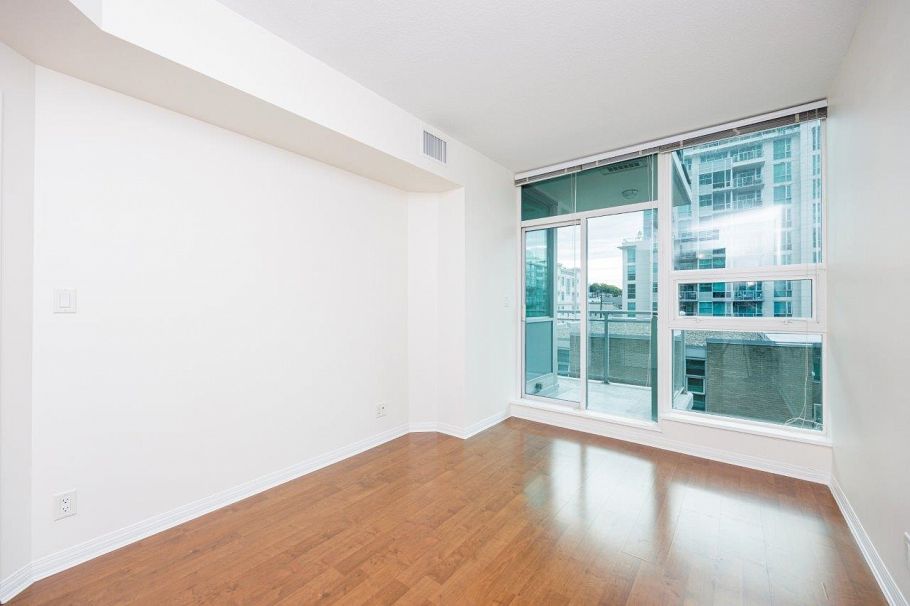 501 138 E Esplanade North Vancouver, BC - 10
