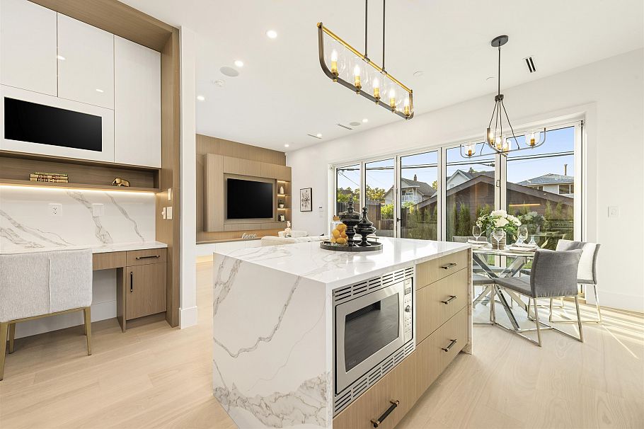 2 847 E 10th Avenue Vancouver, BC - 9