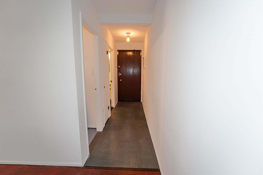 210 1050 Jervis Street Vancouver, BC - 20