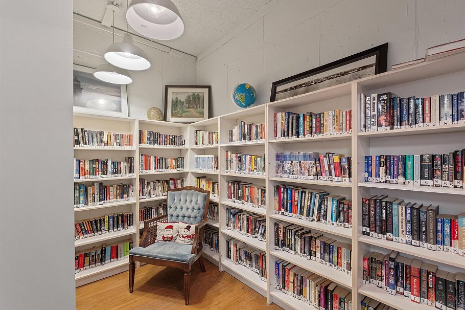 201 2012 Fullerton Avenue North Vancouver, BC - 20