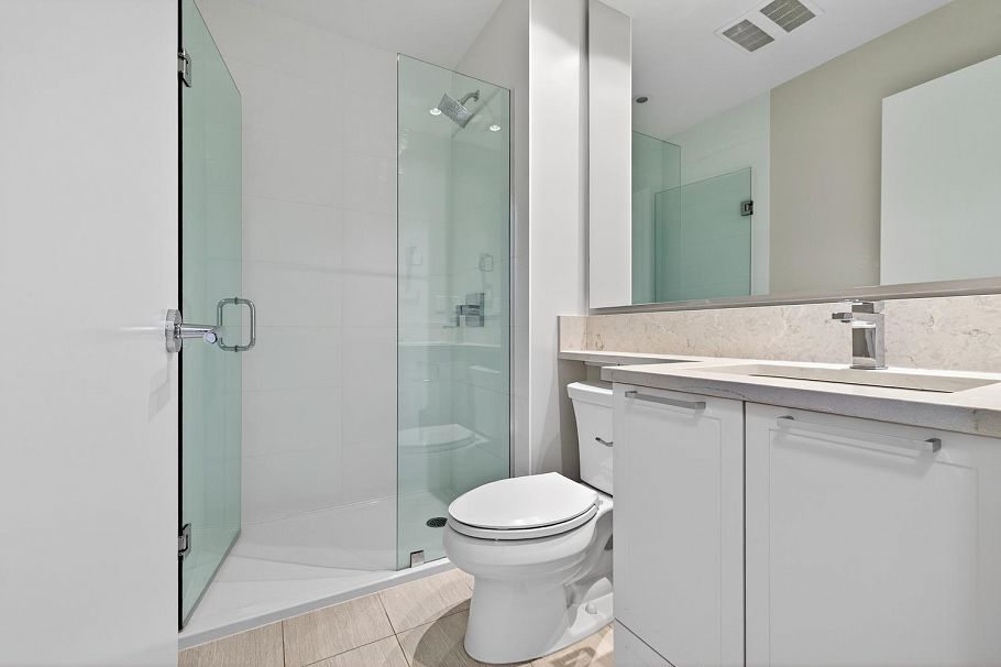 303 1728 Gilmore Avenue Burnaby, BC - 23