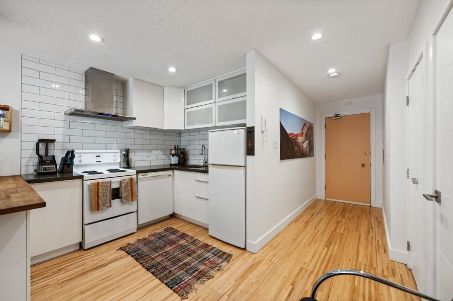 109 36 E 14th Avenue Vancouver, BC - 1